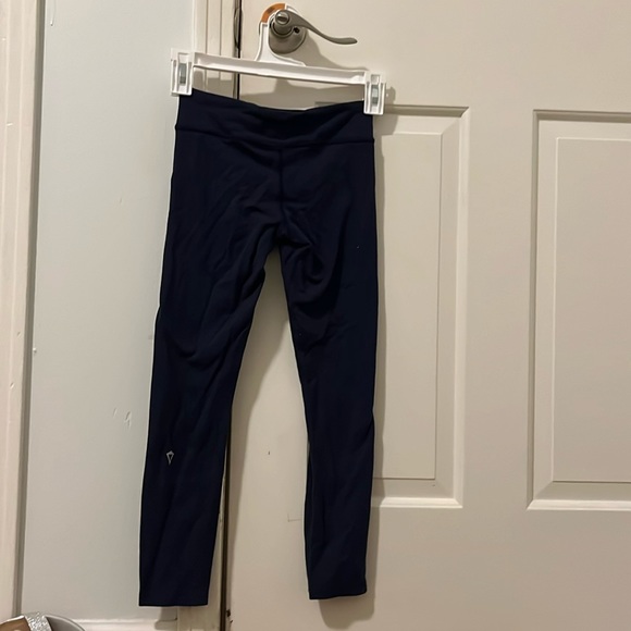 Navy Ivivva leggings - Picture 2 of 5